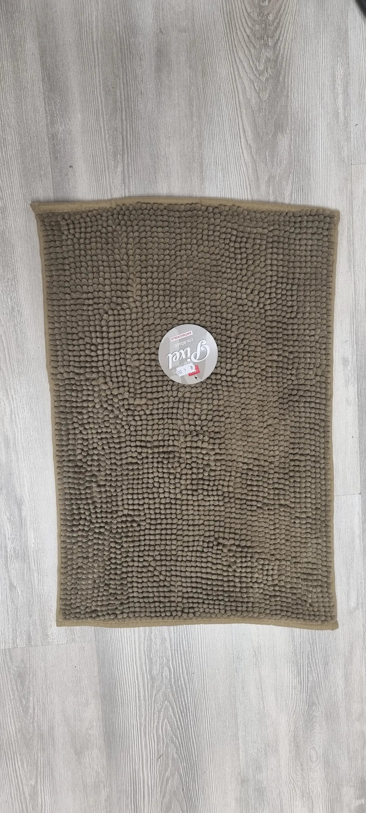 Base gomma antiscivolo tappeto Pixel 40x60, stabile su ogni pavimento