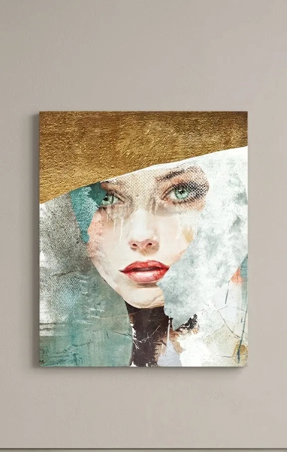 Quadro Ritratto Donna Occhi Verdi Oro – Stampa su Tela 40x50 cm