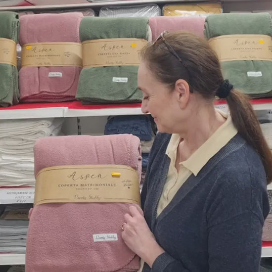 video presentazione coperta matrimoniale rosa 