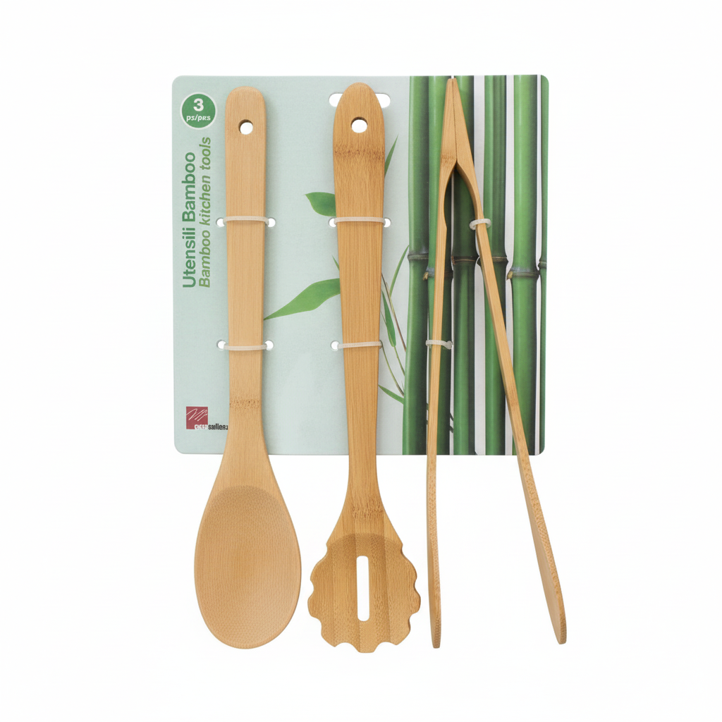 Set utensili bamboo con confezione - sfondo bianco